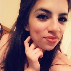 Meet your Posher, Ariana